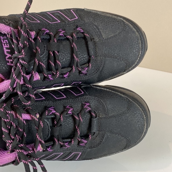 Hytest Static Dissipating Composite Toe Athletic Safety Shoe 7.5W - Picture 13 of 16